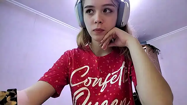 Snapshot of HebrewRiding chatting on April 2026 08:09:02 AM HebrewRiding online show from April 2026 08:09:02 AM