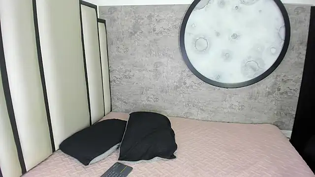 Velvet-Duo online show from May 2026 12:02:01 PM