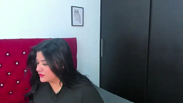 Snapshot of Katty_West chatting on April 2026 07:41:01 PM Katty West online show from April 2026 07:41:01 PM