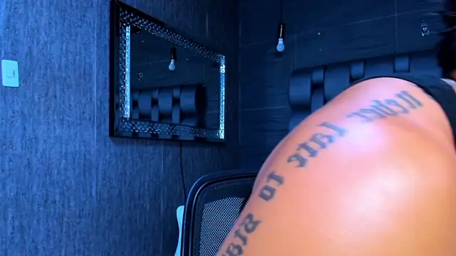 Snapshot of alangreek1 chatting on April 2026 10:58:02 PM alangreek1 online show from April 2026 10:58:02 PM