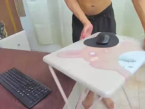 Snapshot of NobaCortez chatting on April 2026 06:19:01 AM NobaCortez online show from April 2026 06:19:01 AM