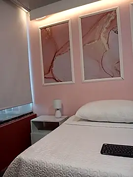 Taylor Marie  online show from April 2026 12:12:01 PM