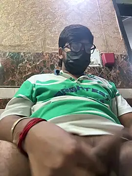 Snapshot of Badbuddy00 chatting on April 2026 06:13:02 PM Badbuddy00 online show from April 2026 06:13:02 PM