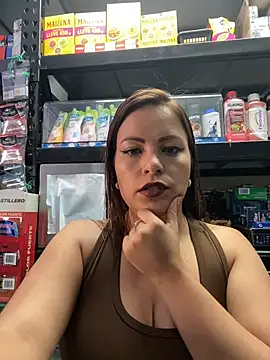 Snapshot of MIA_ROSSEEE chatting on June 2026 07:27:02 PM MIA ROSSEEE online show from June 2026 07:27:02 PM