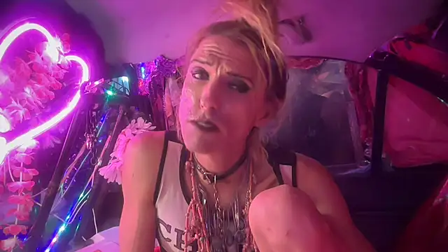 Snapshot of TgirlBrat chatting on May 2026 01:07:02 PM TgirlBrat online show from May 2026 01:07:02 PM