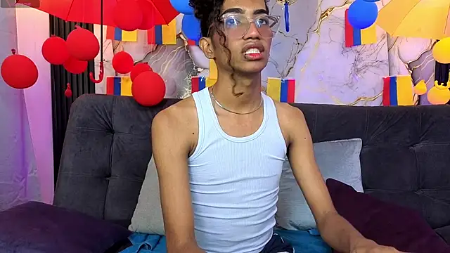 triiangel latinboy online show from July 2026 12:42:02 PM