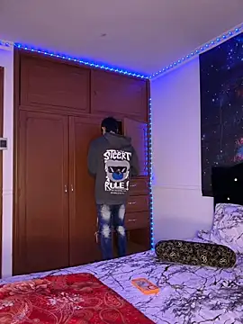 RoughDiamond  online show from April 2026 10:31:02 AM