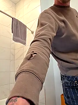 rawanduncut4u online show from April 2026 09:27:01 AM