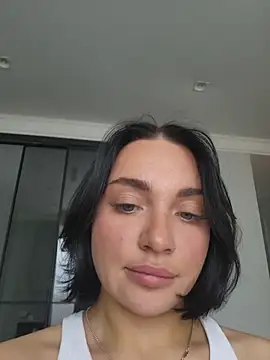 LucyHotty  online show from April 2026 10:00:01 AM