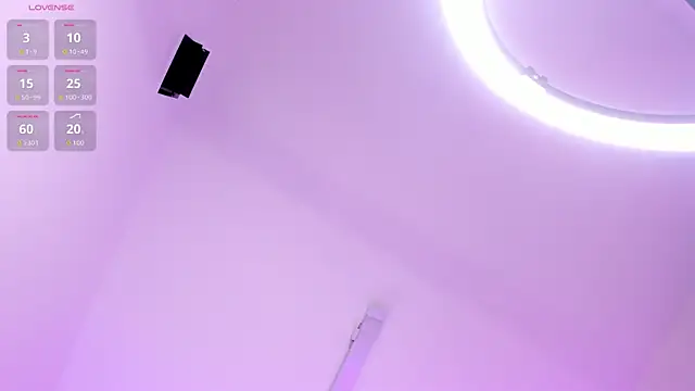 Snapshot of kitty_bluuee chatting on April 2026 03:02:01 AM kitty bluuee online show from April 2026 03:02:01 AM