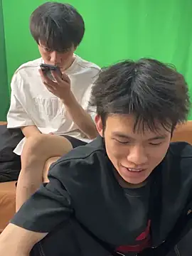 Snapshot of titi-999 chatting on April 2026 04:39:02 AM titi-999 online show from April 2026 04:39:02 AM