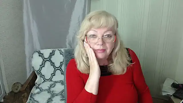 Snapshot of LavandaMay chatting on May 2026 07:10:01 PM LavandaMay online show from May 2026 07:10:01 PM