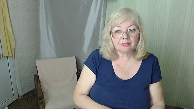 Snapshot of LavandaMay chatting on May 2026 07:11:02 PM LavandaMay online show from May 2026 07:11:02 PM