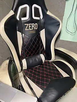 Snapshot of Paulo-jor chatting on April 2026 01:50:01 AM Paulo-jor online show from April 2026 01:50:01 AM