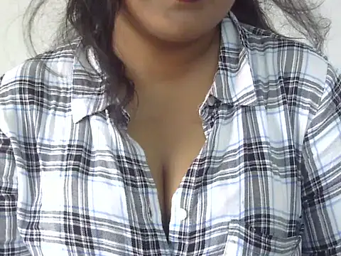 Snapshot of Maryam_Ji chatting on April 2026 07:14:01 AM Maryam Ji online show from April 2026 07:14:01 AM