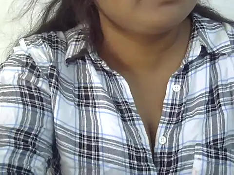 Snapshot of Maryam_Ji chatting on April 2026 08:10:01 AM Maryam Ji online show from April 2026 08:10:01 AM