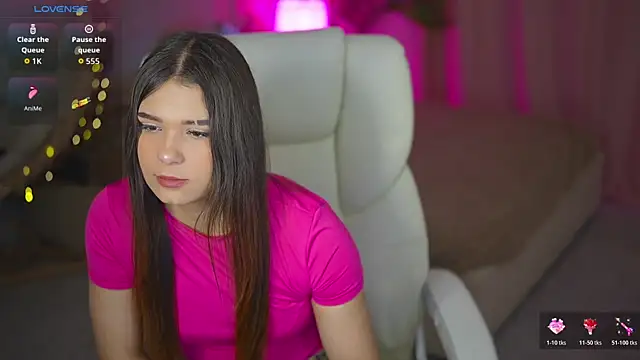 Snapshot of MeJessieDream chatting on April 2026 05:57:01 AM MeJessieDream online show from April 2026 05:57:01 AM