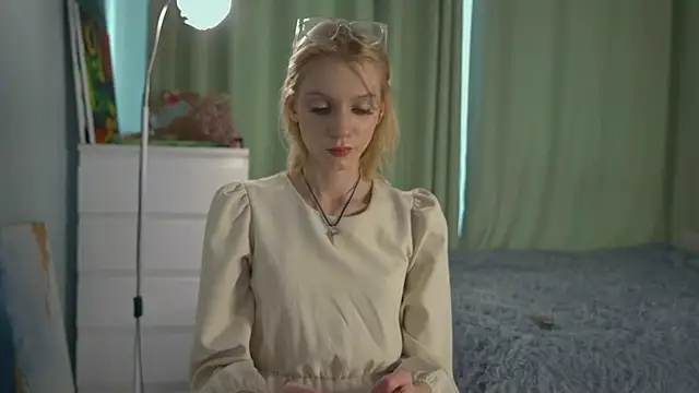 GildaThurgood online show from April 2026 04:08:02 AM