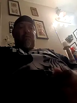 MrBustNut2026 online show from April 2026 08:15:01 PM