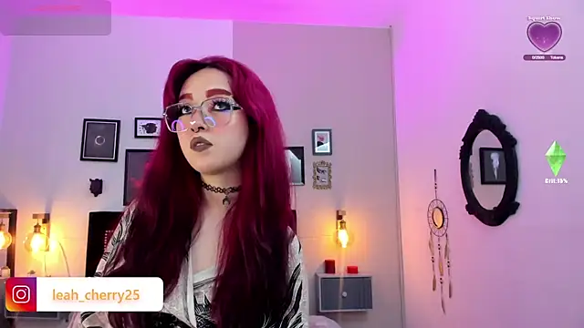 Snapshot of Leah_cherry chatting on June 2026 09:16:02 PM Leah cherry online show from June 2026 09:16:02 PM