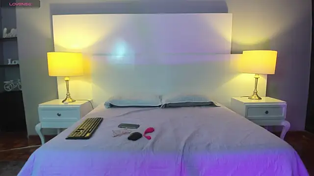 Snapshot of Aliss_Taylor1 chatting on April 2026 12:11:02 PM Aliss Taylor1 online show from April 2026 12:11:02 PM