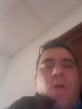 Ismael993A online show from April 2026 10:47:02 AM