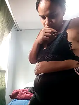 sexybronwlatin online show from April 2026 05:51:01 PM