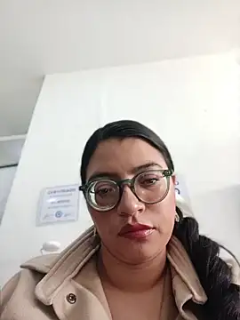 Snapshot of SOFI__10 chatting on June 2026 01:33:01 PM SOFI 10 online show from June 2026 01:33:01 PM