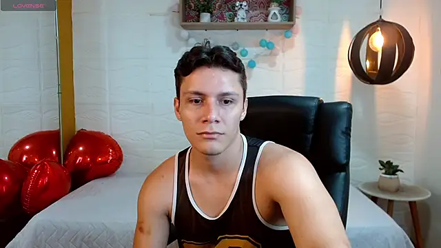 Snapshot of Zayn_clausen chatting on April 2026 05:09:02 PM Zayn clausen online show from April 2026 05:09:02 PM