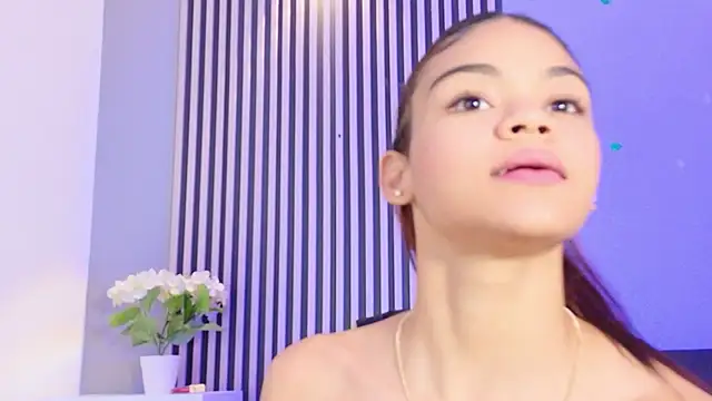 Snapshot of Anthonella_smiith chatting on April 2026 05:03:01 PM Anthonella smiith online show from April 2026 05:03:01 PM