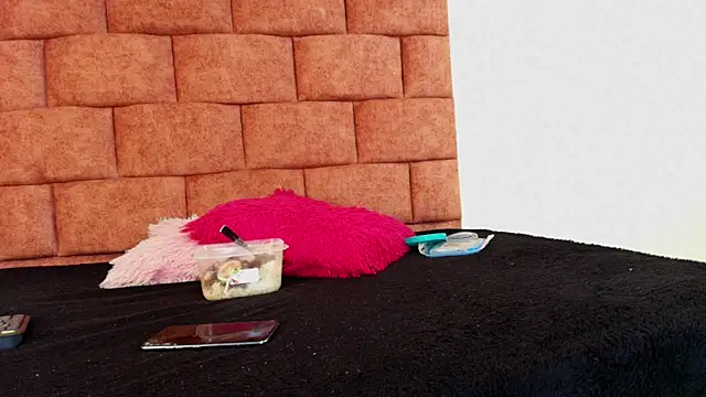 Snapshot of Mia_Nasty_Dirty chatting on April 2026 08:46:02 PM Mia Nasty Dirty online show from April 2026 08:46:02 PM