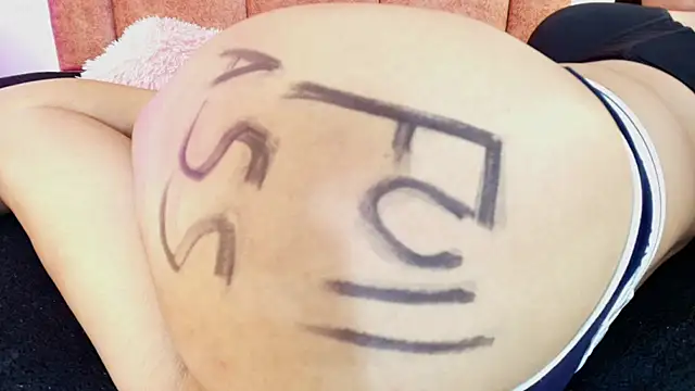 Snapshot of Mia_Nasty_Dirty chatting on April 2026 09:42:02 PM Mia Nasty Dirty online show from April 2026 09:42:02 PM