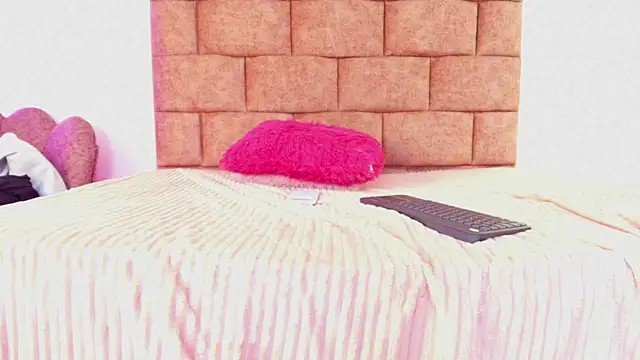 Snapshot of Mia_Nasty_Dirty chatting on April 2026 08:37:01 PM Mia Nasty Dirty online show from April 2026 08:37:01 PM