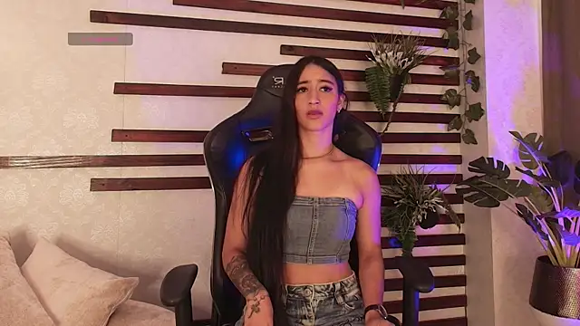 Snapshot of Aria_velvet_ chatting on June 2026 05:47:02 PM Aria velvet online show from June 2026 05:47:02 PM
