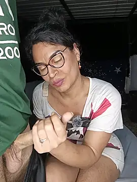 Snapshot of zamara_and_erik chatting on April 2026 01:45:01 AM zamara and erik online show from April 2026 01:45:01 AM