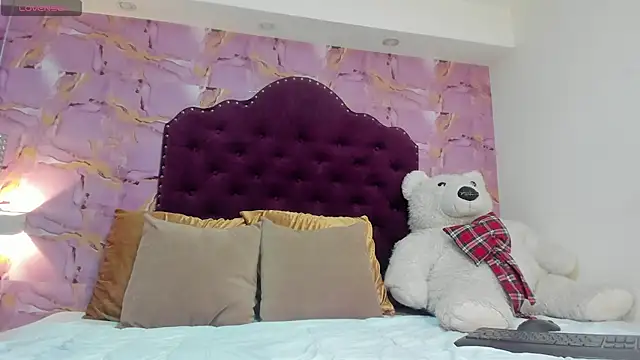 Snapshot of luna_bloomm_ chatting on July 2026 06:08:02 AM luna bloomm online show from July 2026 06:08:02 AM