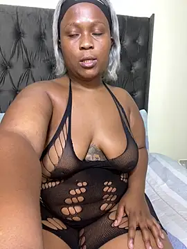 Snapshot of VIOLETTXXX1 chatting on April 2026 02:13:02 PM VIOLETTXXX1 online show from April 2026 02:13:02 PM