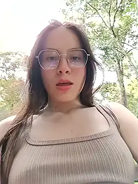 Snapshot of Lilith0423 chatting on June 2026 09:50:02 PM Lilith0423 online show from June 2026 09:50:02 PM
