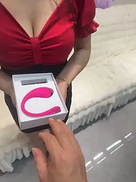 Snapshot of tanhua002 chatting on April 2026 04:56:02 PM tanhua002 online show from April 2026 04:56:02 PM