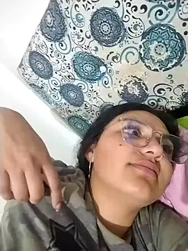 skarlettmoon online show from April 2026 10:56:02 PM