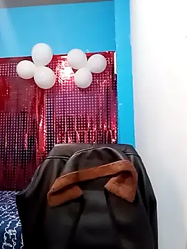 Snapshot of carolinhe26 chatting on April 2026 11:16:01 PM carolinhe26 online show from April 2026 11:16:01 PM