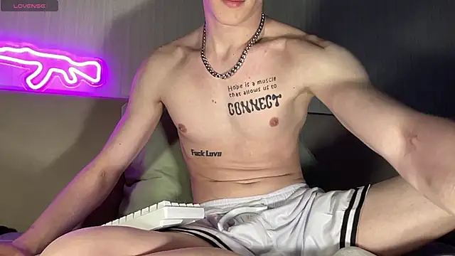 Travis Gracile online show from May 2026 08:33:01 AM