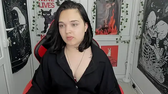 Snapshot of Caroline_cutte chatting on June 2026 10:15:01 AM Caroline cutte online show from June 2026 10:15:01 AM