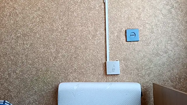 Snapshot of EraPolek chatting on April 2026 06:08:01 AM EraPolek online show from April 2026 06:08:01 AM