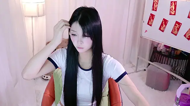 Zoe-001 online show from June 2026 12:18:02 PM