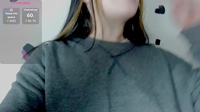 Snapshot of vero_doll12 chatting on May 2026 02:56:02 PM vero doll12 online show from May 2026 02:56:02 PM