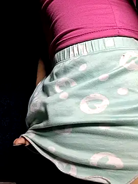 Snapshot of Izaurat chatting on April 2026 09:57:01 AM Izaurat online show from April 2026 09:57:01 AM