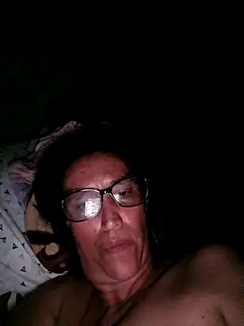 Snapshot of DulceM0609 chatting on April 2026 04:40:01 AM DulceM0609 online show from April 2026 04:40:01 AM