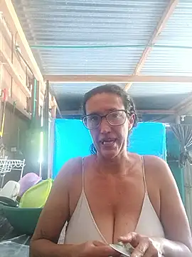 Snapshot of DulceM0609 chatting on April 2026 05:19:02 PM DulceM0609 online show from April 2026 05:19:02 PM