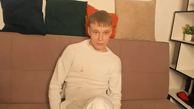 Snapshot of TwinkWhite chatting on April 2026 09:09:02 PM TwinkWhite online show from April 2026 09:09:02 PM